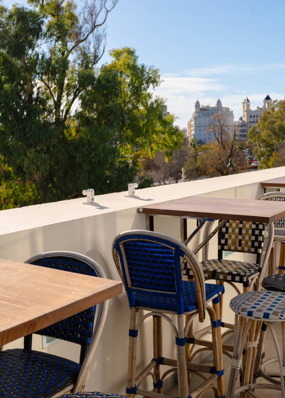 Mesa reservada en el restaurante panorámico Àtic de Palau Alameda