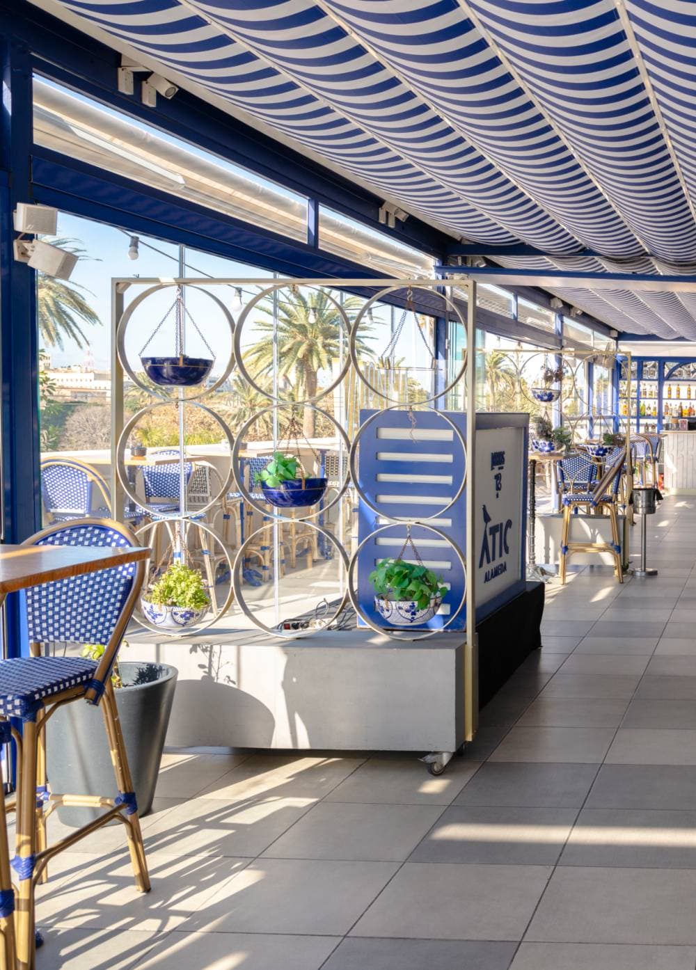 Ambiente gastronómico en Àtic Palau Alameda